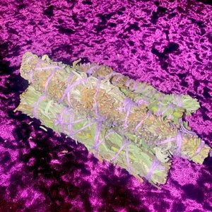 4 Fresh Wrapped Lavender Bundles